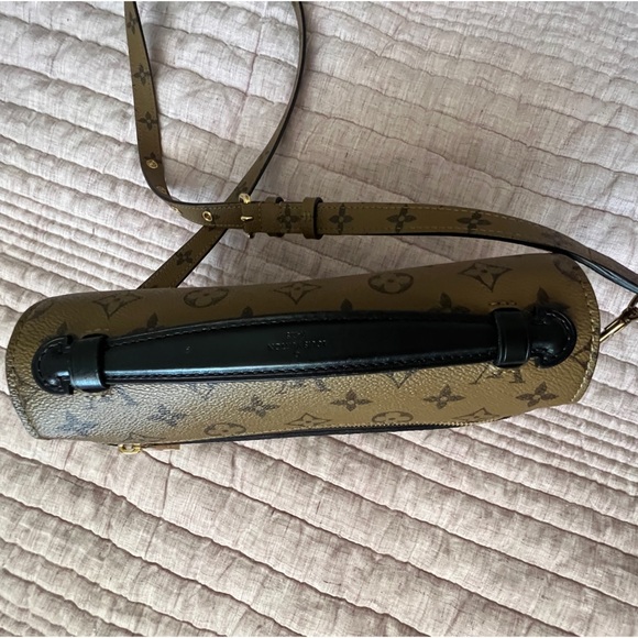 👜 100% Authentic Louis Vuitton Pochette Métis in Monogram Reverse Canvas - Picture 8 of 14